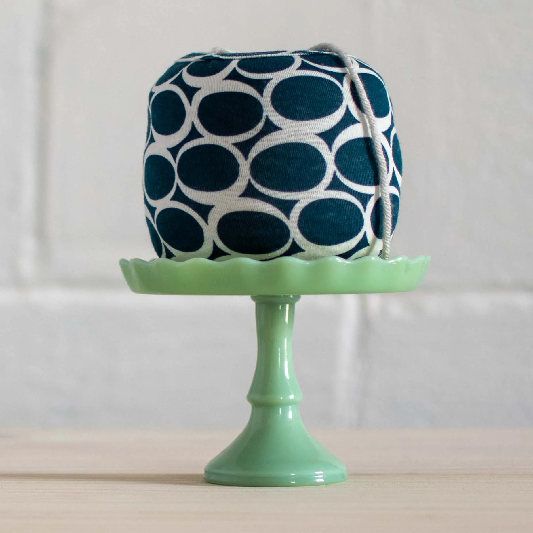 Cozy Cake - Medium